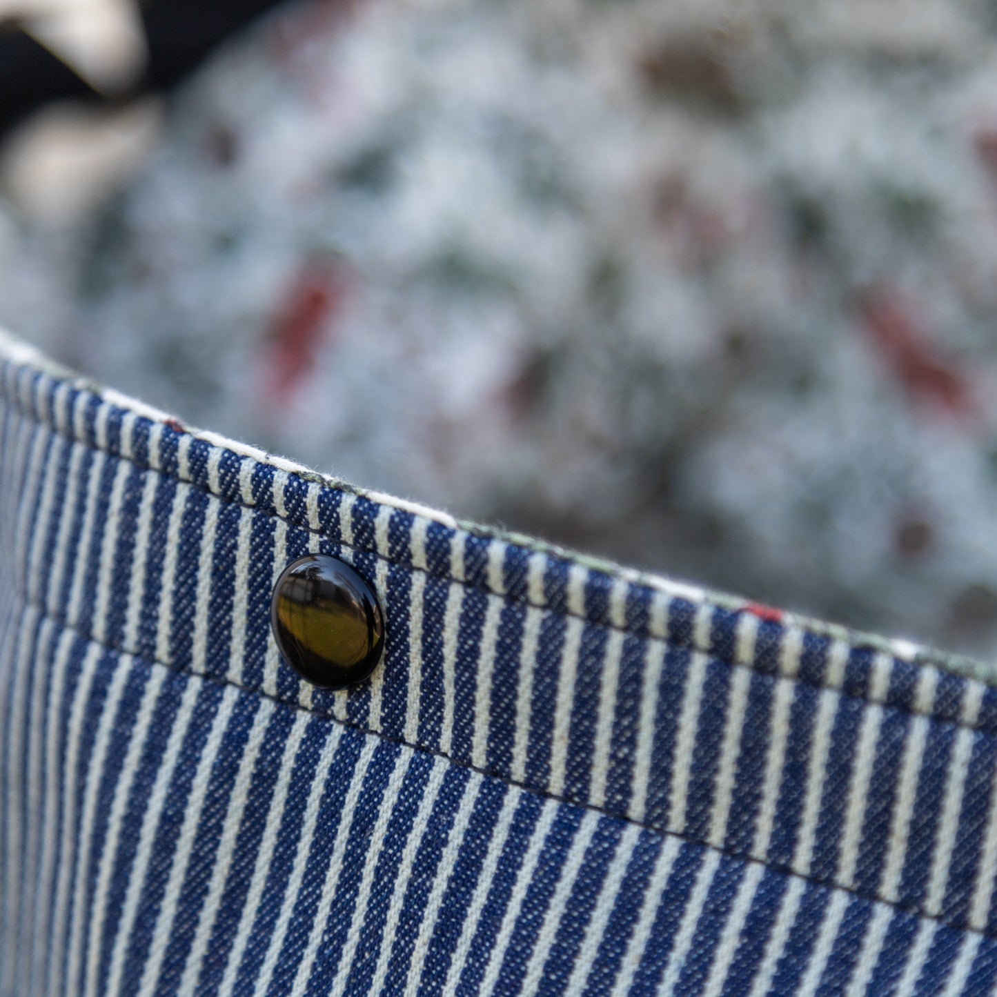 Shoulder bag in hickory stripe and diamond check